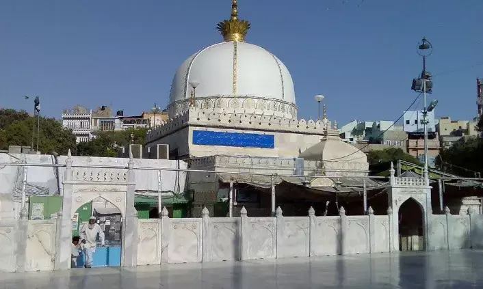 Better hold your hands, Delhi HC pulls up CAG for auditing Ajmer Sharif Dargah Better hold your hands, Delhi HC pulls up CAG for auditing Ajmer Sharif Dargah