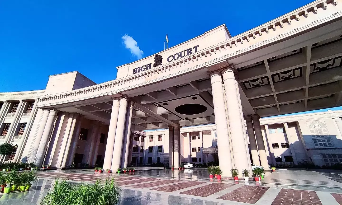 Can Payments Made By School To International Baccalaureate Attract Tax Liability? Allahabad HC To Adjudicate Can Payments Made By School To International Baccalaureate Attract Tax Liability? Allahabad HC To Adjudicate