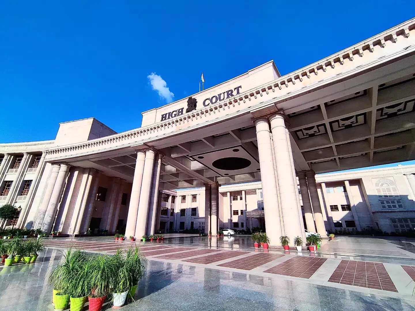Can Payments Made By School To International Baccalaureate Attract Tax Liability? Allahabad HC To Adjudicate Can Payments Made By School To International Baccalaureate Attract Tax Liability? Allahabad HC To Adjudicate