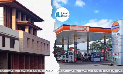 Refuelling End-of-Life Vehicles: Delhi HC Issues Notice on Petrol Pumps’ Plea Against Fines Refuelling End-of-Life Vehicles: Delhi HC Issues Notice on Petrol Pumps’ Plea Against Fines