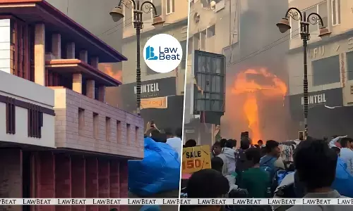 Delhi HC Seeks Govt, MCD Responses in Plea Seeking Probe into Karol Bagh Fire Delhi HC Seeks Govt, MCD Responses in Plea Seeking Probe into Karol Bagh Fire