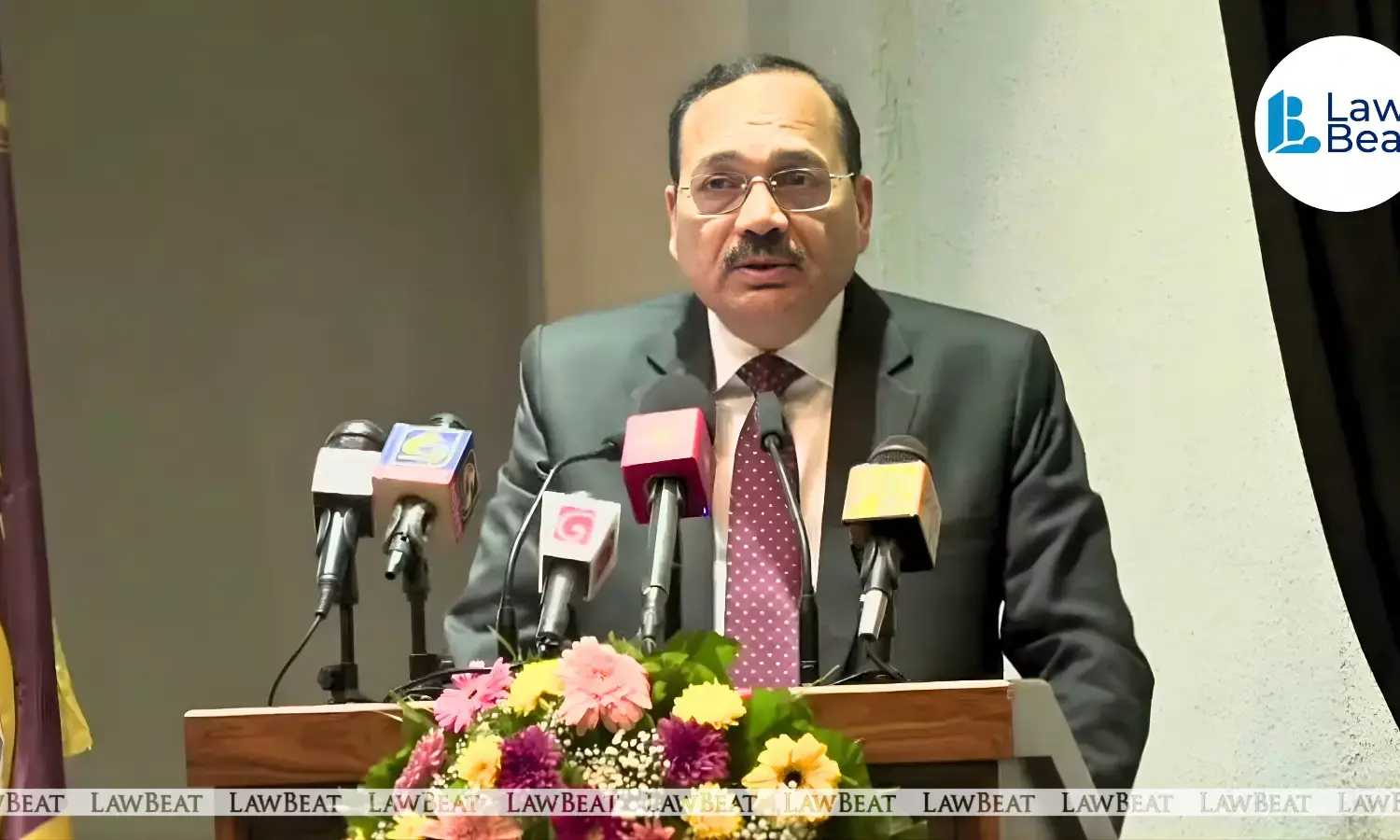 Justice Surya Kant of the Supreme Court of India addressing a lecture at the Supreme Court of Sri Lanka on judicial review and separation of powers in India’s constitutional democracy. Justice Surya Kant of the Supreme Court of India addressing a lecture at the Supreme Court of Sri Lanka on judicial review and separation of powers in India’s constitutional democracy.