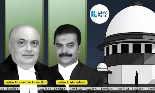 Supreme Court of India building as it cancelled bail of an accused involved in fake LLB degree and forged marksheet racket