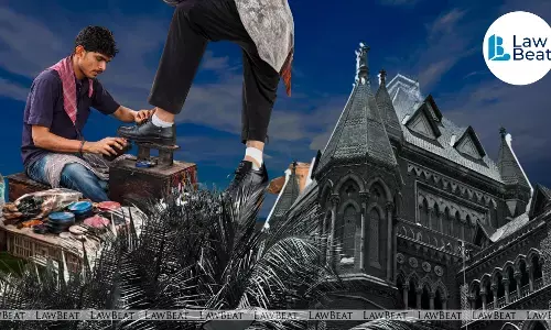 Justices Bharati Dangre and Manjusha Deshpande of the Bombay High Court in a ruling on railway shoe-shine policy and tender process