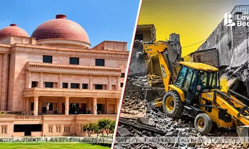 Allahabad High Court directs removal of illegal encroachments around Lucknow District Court Allahabad High Court directs removal of illegal encroachments around Lucknow District Court