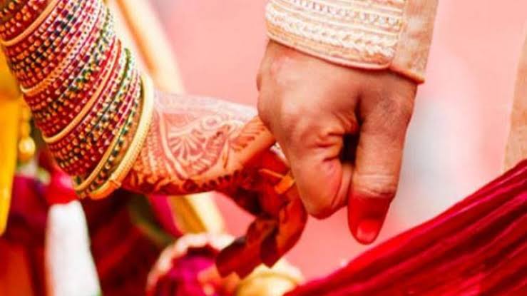Act of harassment against a couple, marrying in devoid of community acceptance, should be condemned: Gujarat HC